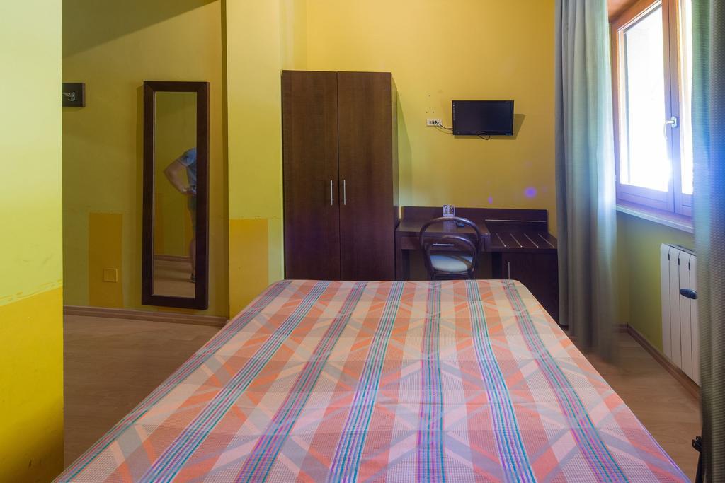 Hotel Del Camerlengo Fara San Martino Pokoj fotografie